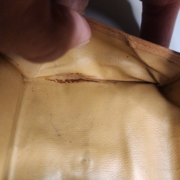 Authentic Vintage Celine Soft Leather Tri Fold Wallet - Picture 15 of 16